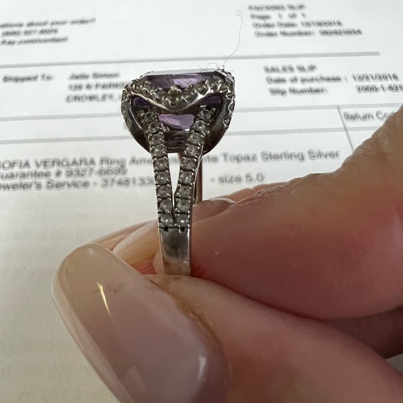 🎉🎉Host Pick🎉🎉Sofia Vergara Ring - Picture 5 of 7